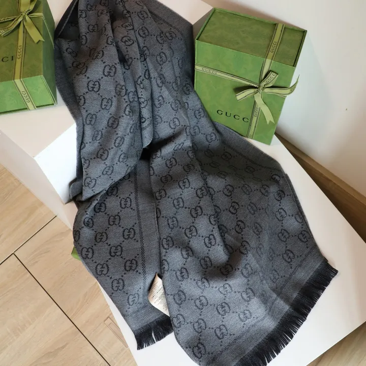 スーパーコピー グッチ マフラー