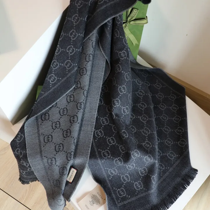 スーパーコピー グッチ マフラー