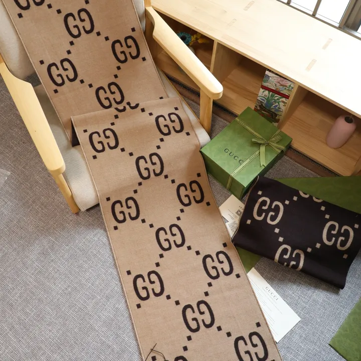 スーパーコピー グッチ マフラー