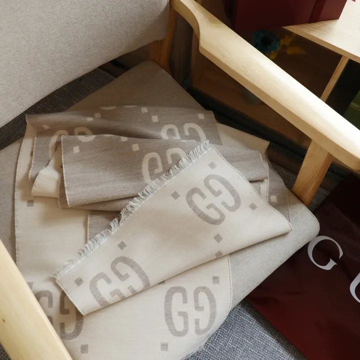 スーパーコピー グッチ マフラー