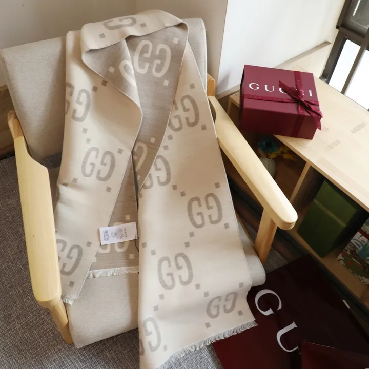 スーパーコピー グッチ マフラー