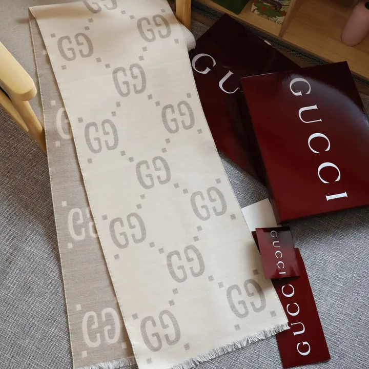 スーパーコピー グッチ マフラー