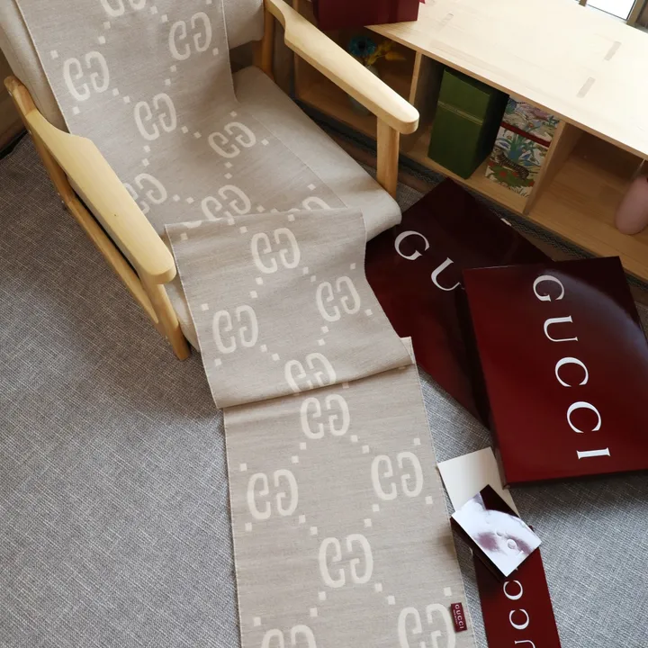 スーパーコピー グッチ マフラー