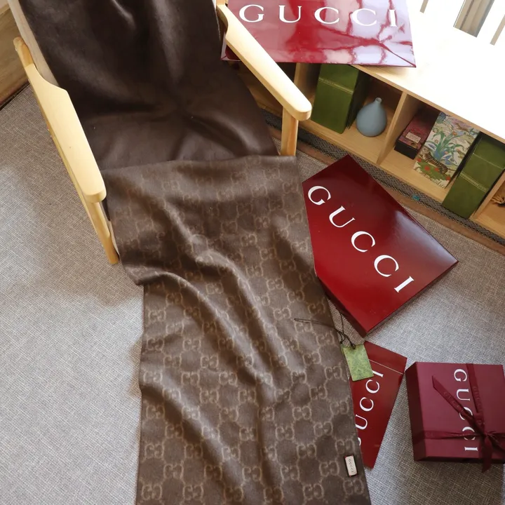 スーパーコピー グッチ マフラー