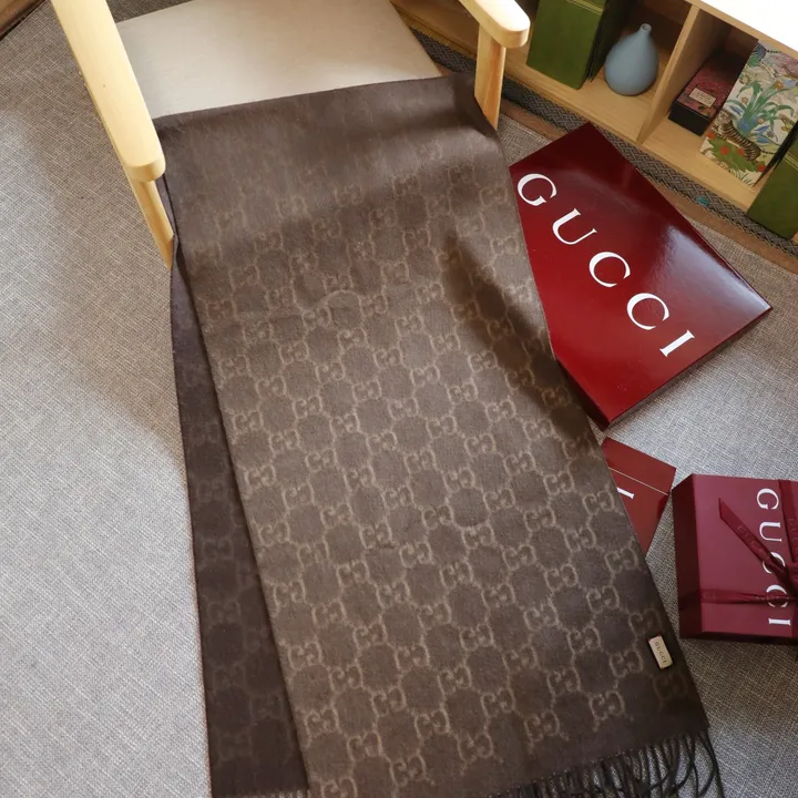 スーパーコピー グッチ マフラー