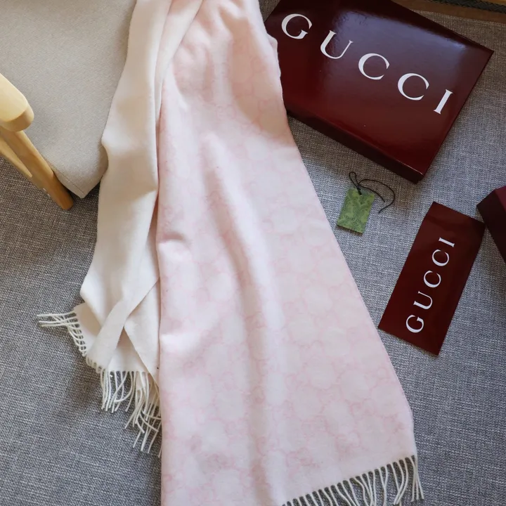 スーパーコピー グッチ マフラー