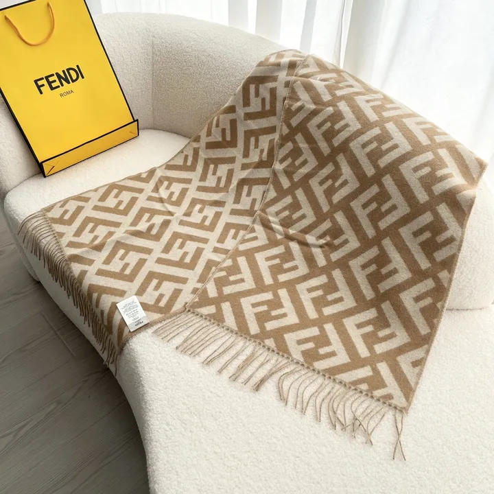 スーパーコピー フェンディ マフラー