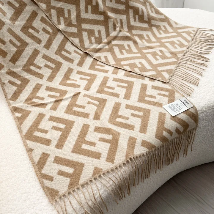 スーパーコピー フェンディ マフラー