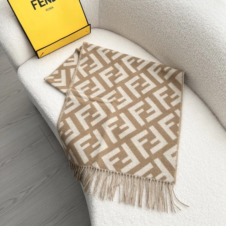 スーパーコピー フェンディ マフラー