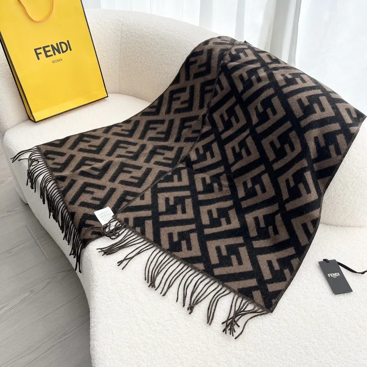 スーパーコピー フェンディ マフラー