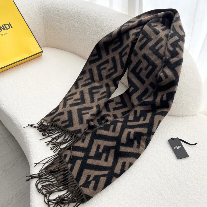 スーパーコピー フェンディ マフラー