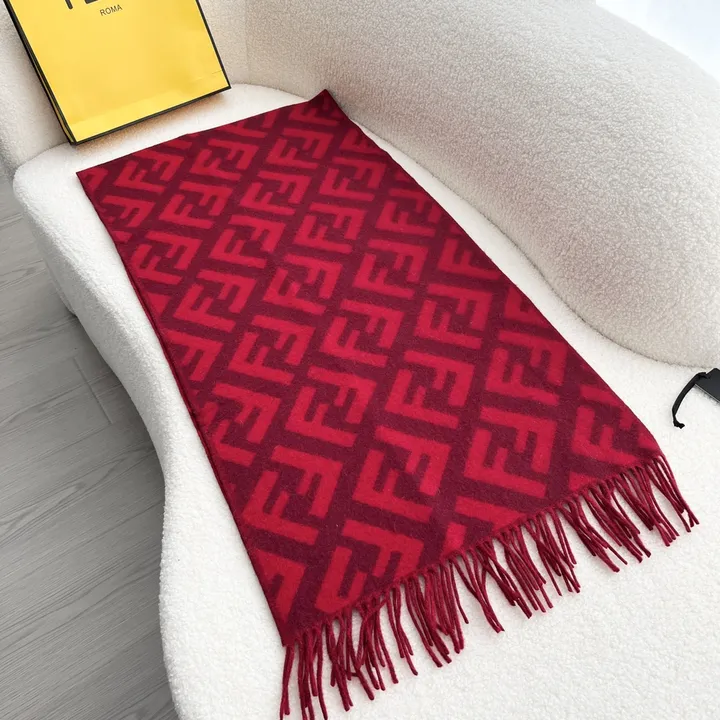 スーパーコピー フェンディ マフラー