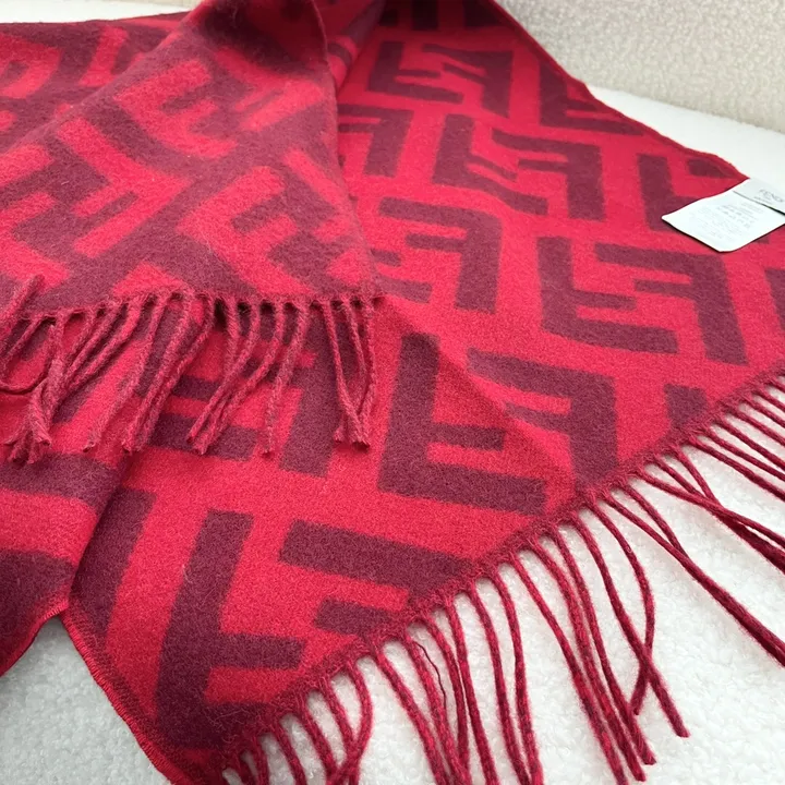 スーパーコピー フェンディ マフラー