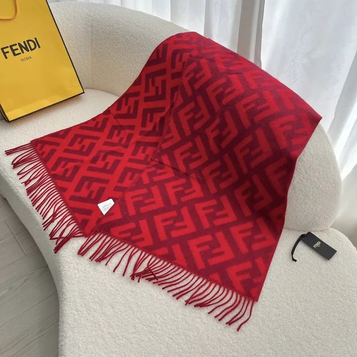 スーパーコピー フェンディ マフラー