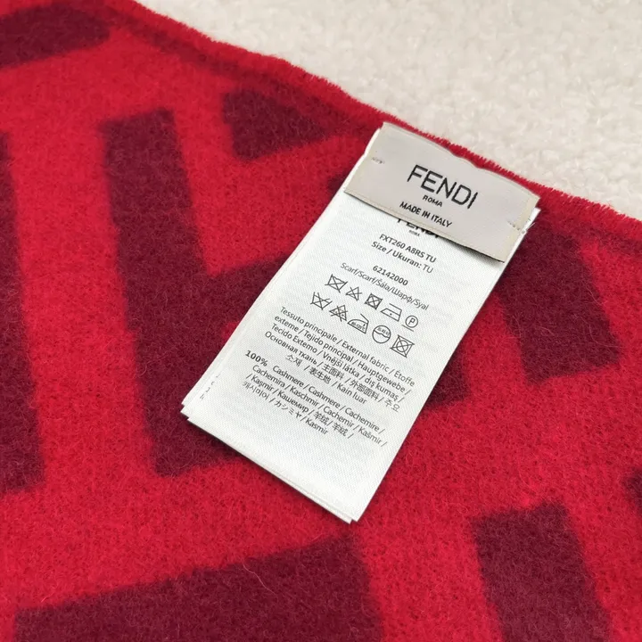 スーパーコピー フェンディ マフラー