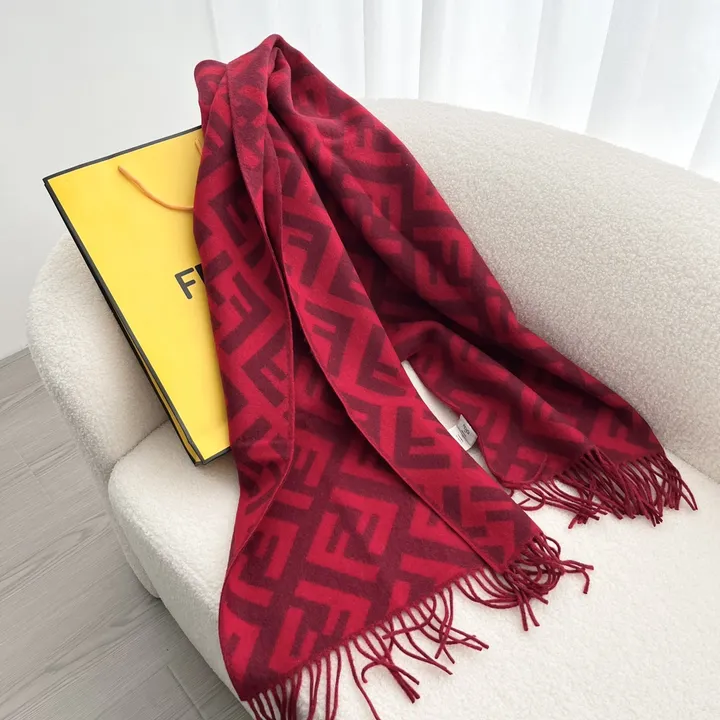 スーパーコピー フェンディ マフラー