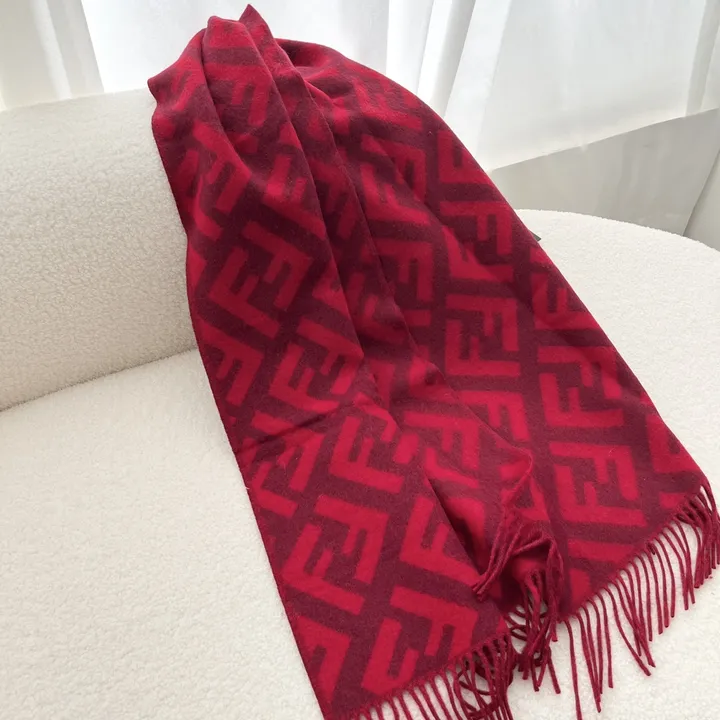 スーパーコピー フェンディ マフラー