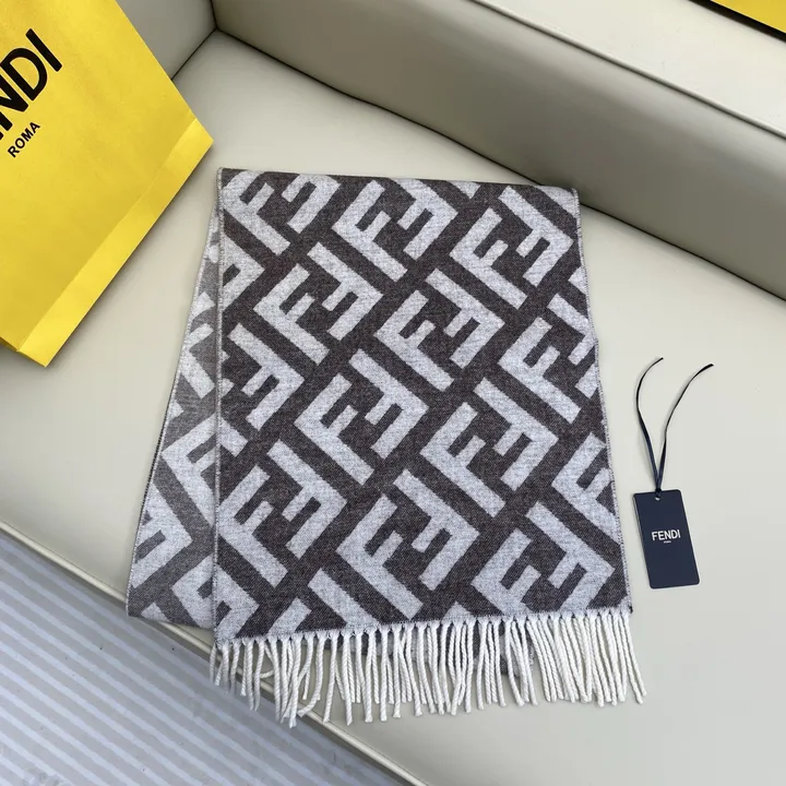 スーパーコピー フェンディ マフラー