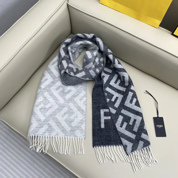 スーパーコピー フェンディ マフラー