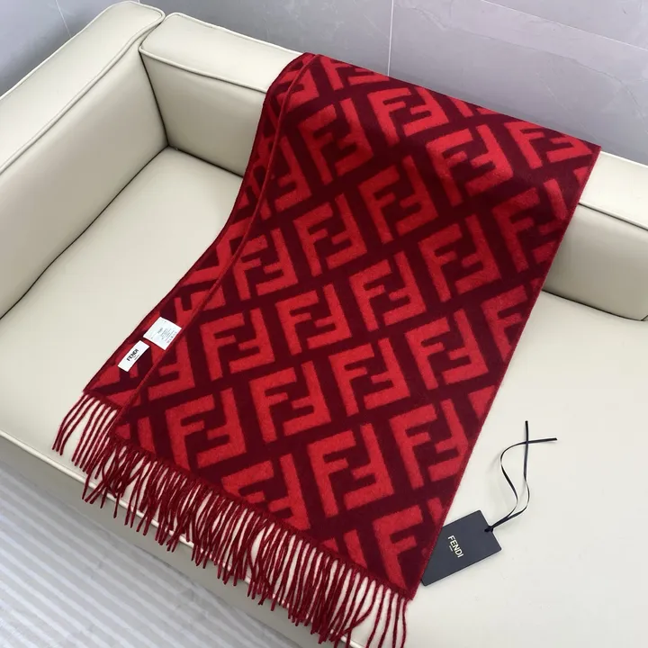 スーパーコピー フェンディ マフラー