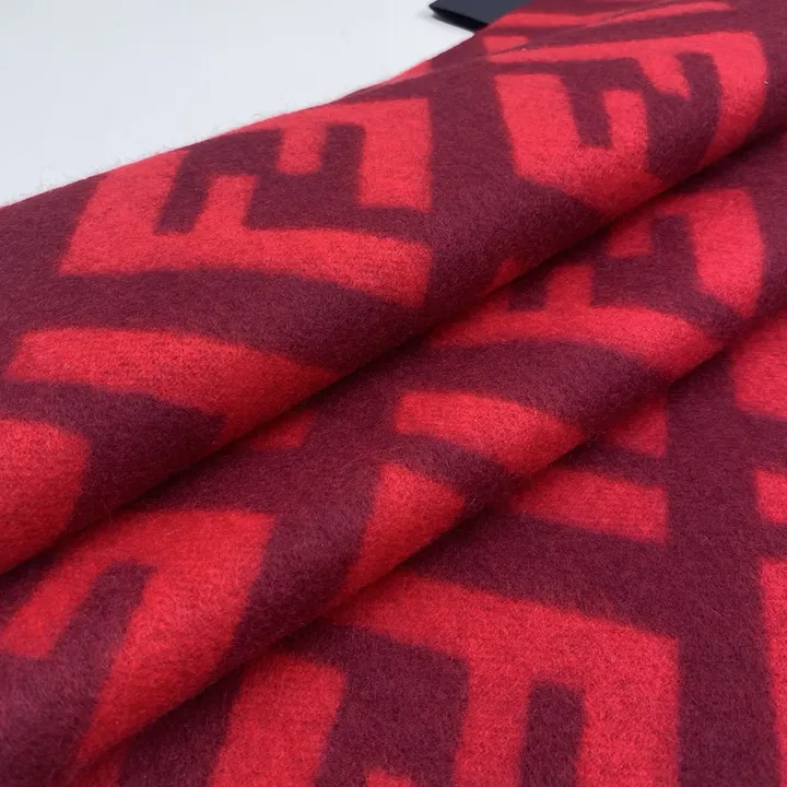 スーパーコピー フェンディ マフラー