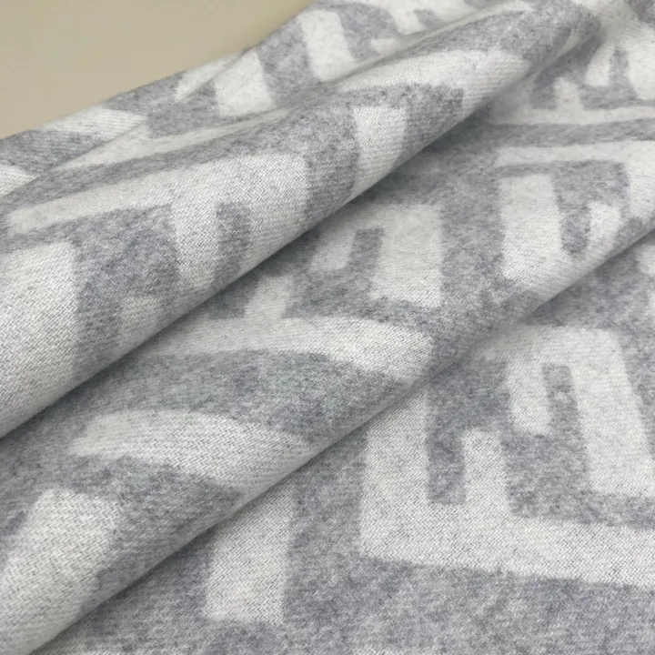 スーパーコピー フェンディ マフラー