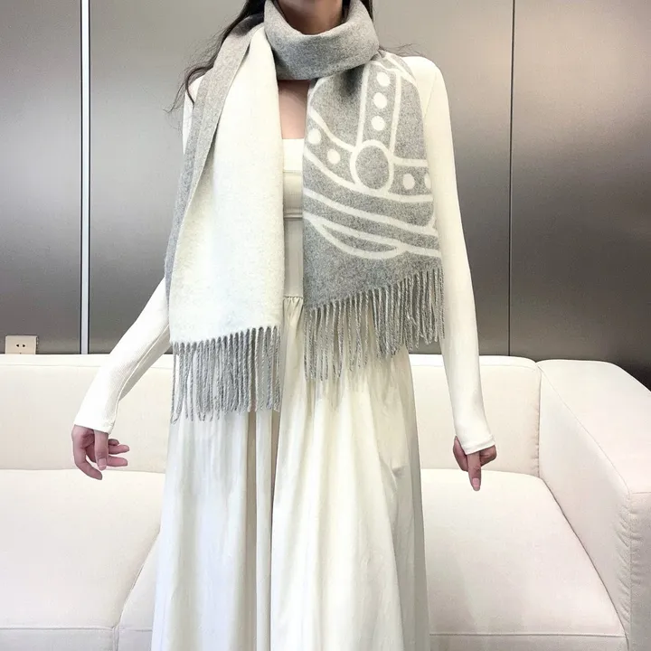 スーパーコピー ヴィヴィアン・ウエストウッド マフラー