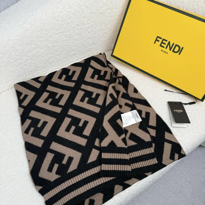 スーパーコピー フェンディ マフラー