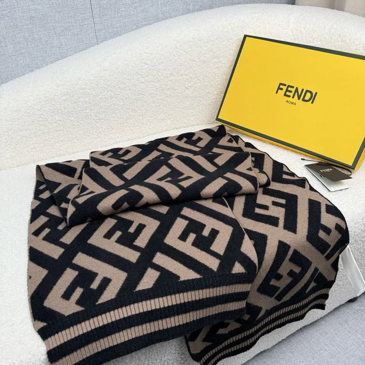 スーパーコピー フェンディ マフラー