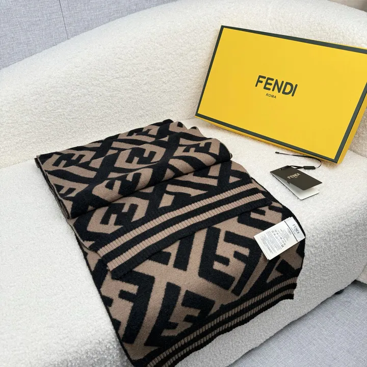 スーパーコピー フェンディ マフラー