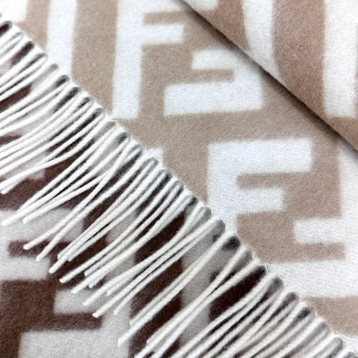 スーパーコピー フェンディ マフラー