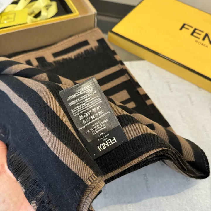 スーパーコピー フェンディ マフラー