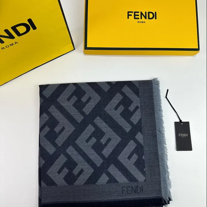 スーパーコピー フェンディ マフラー