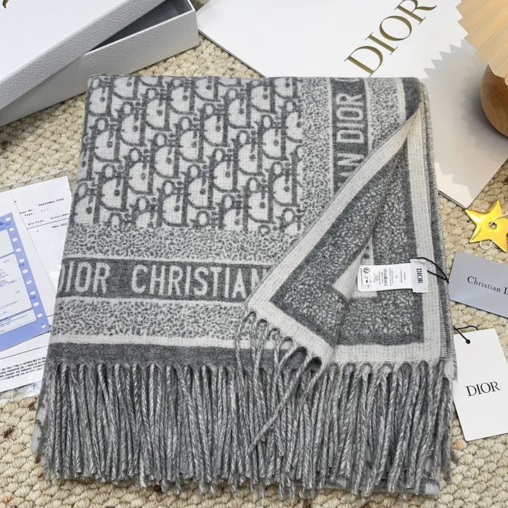 スーパーコピー ディオール マフラー