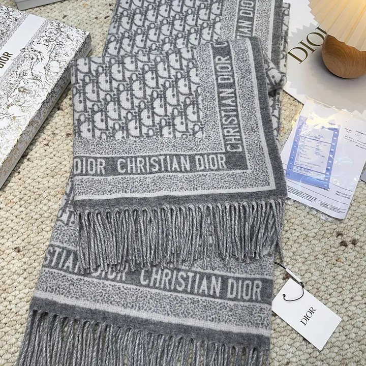 スーパーコピー ディオール マフラー