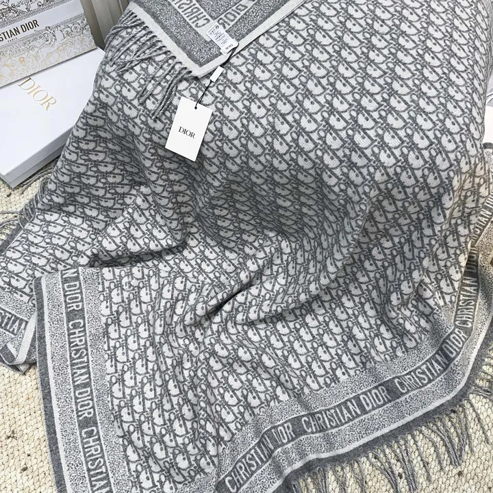 スーパーコピー ディオール マフラー