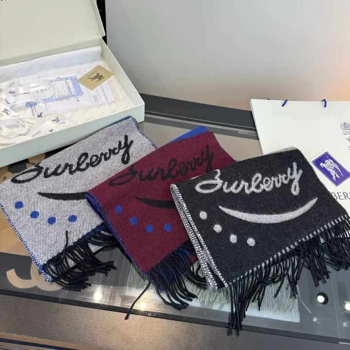 スーパーコピー バーバリー ス マフラー