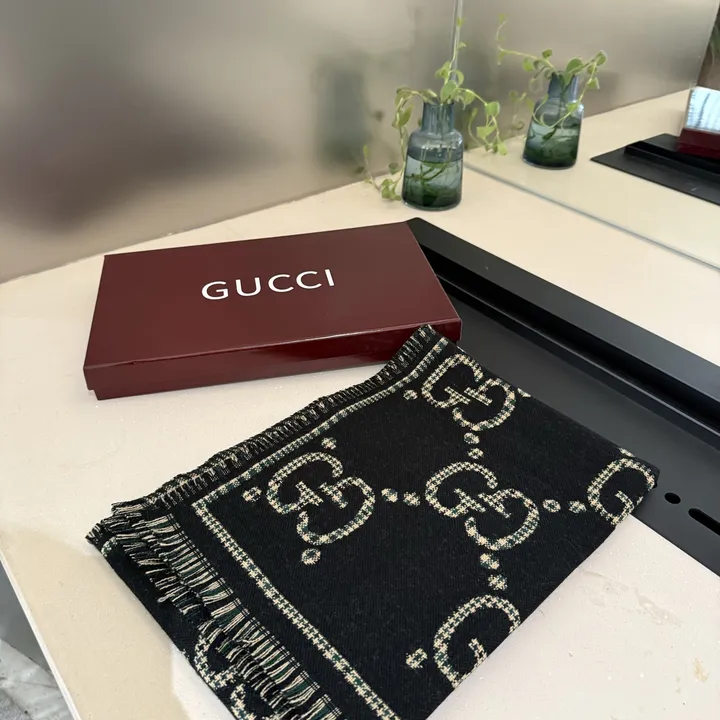 スーパーコピー グッチ マフラー