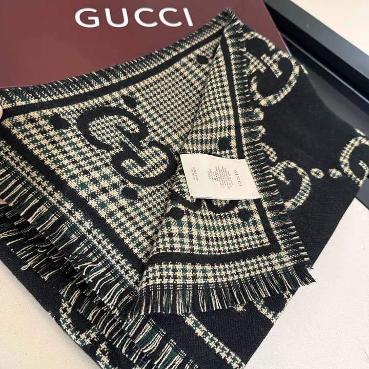 スーパーコピー グッチ マフラー