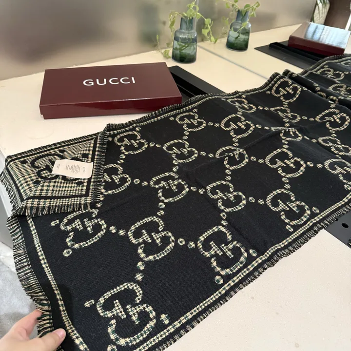 スーパーコピー グッチ マフラー