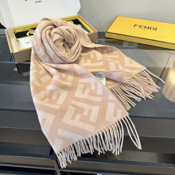 スーパーコピー フェンディ マフラー