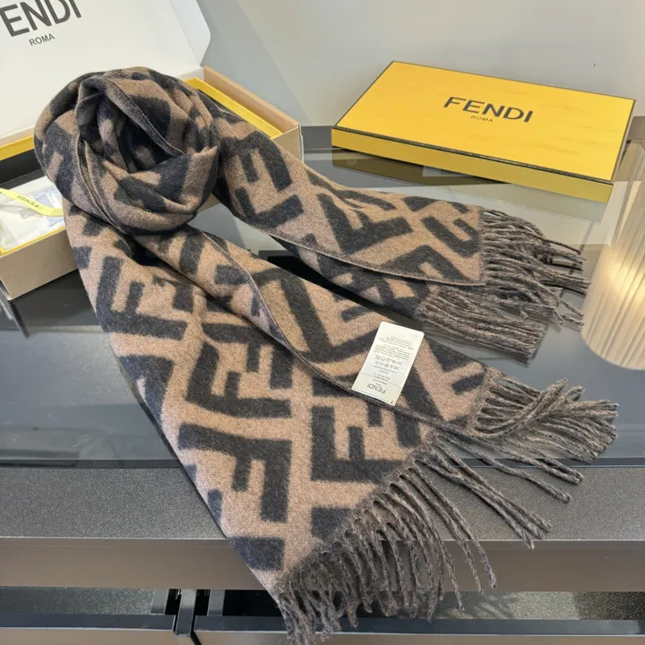 スーパーコピー フェンディ マフラー