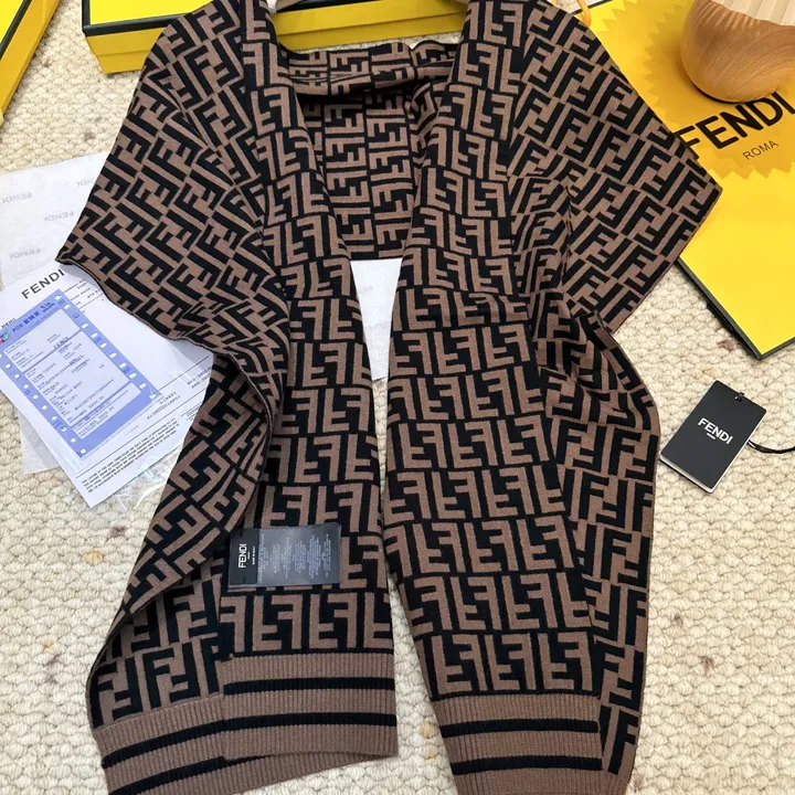 スーパーコピー フェンディ マフラー