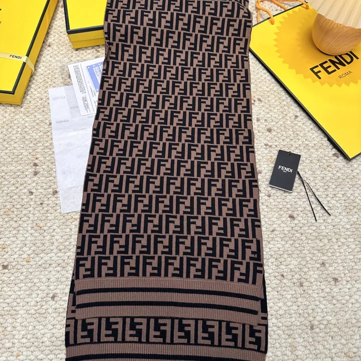 スーパーコピー フェンディ マフラー