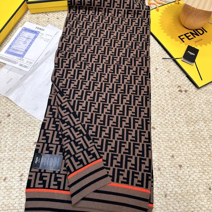 スーパーコピー フェンディ マフラー