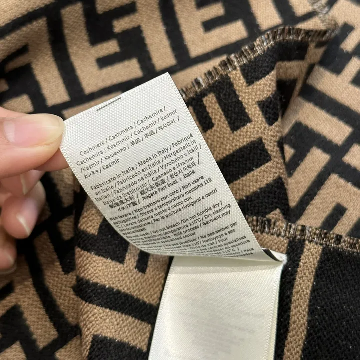 スーパーコピー フェンディ マフラー