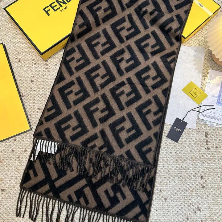 スーパーコピー フェンディ マフラー