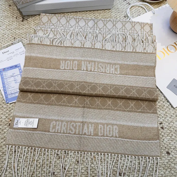 スーパーコピー ディオール マフラー