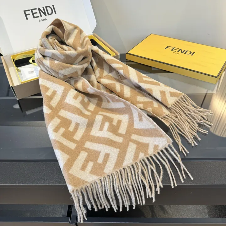 スーパーコピー フェンディ マフラー