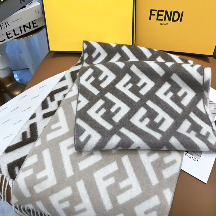 スーパーコピー フェンディ マフラー